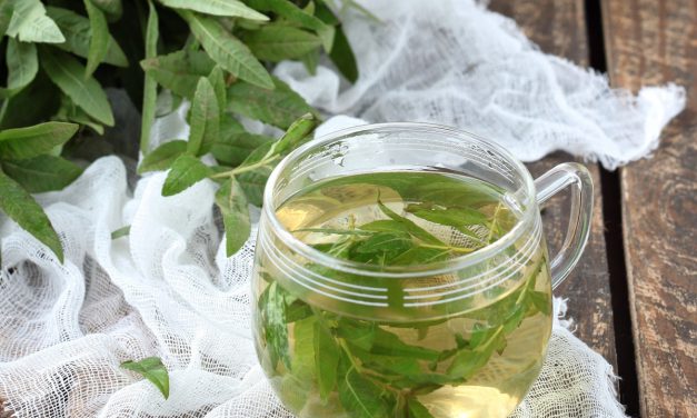 Λουΐζα ή λεμονόχορτο: Ένα τσάι που αποτοξινώνει και χαλαρώνει