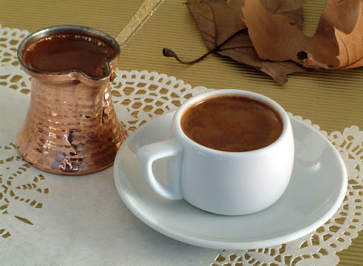 Ο ελληνικός καφές – κλειδί για μακροζωία; Οι ερευνητές στην Ικαρία