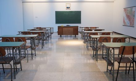 Κορωνοϊός: Τα σενάρια για το άνοιγμα των σχολείων και τις Πανελλαδικές