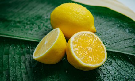 12 πράγματα που μπορείς να καθαρίσεις με λεμόνια