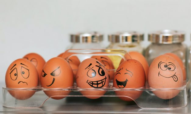 5 πράγματα που μπορείς να κάνεις με αυγά, εκτός από φαγητό