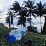 Νερό σε πλαστικό μπουκάλι: είναι υγιές; Όλα όσα πρέπει να ξέρεις